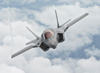 Illustration for article titled Check Out These Stunning Shots Of USMC F-35Bs Refueling From KC-130Js
